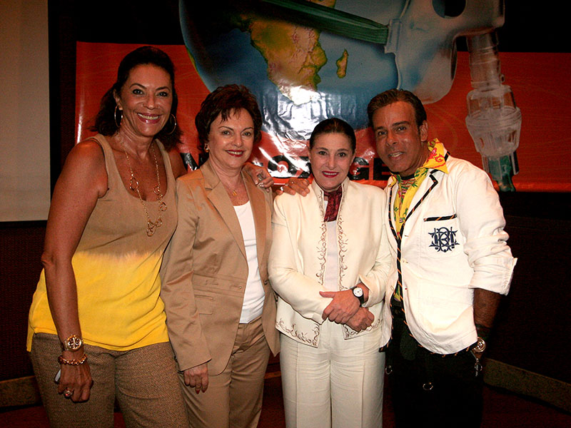 Beth Szafir, Anna Schvartzman, Ala Szerman, Roberto Camasmie en conferencia Alerta Global en Grand Hyatt Sao Paulo. Fundación Códigos
