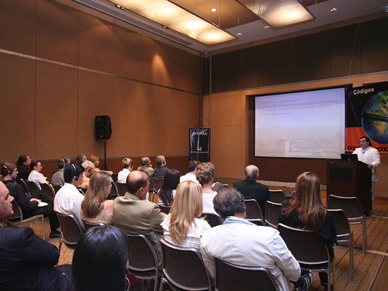 Conferencia Alerta Global con disertación de Luis Seguessa en el Grand Hyatt Sao Paulo